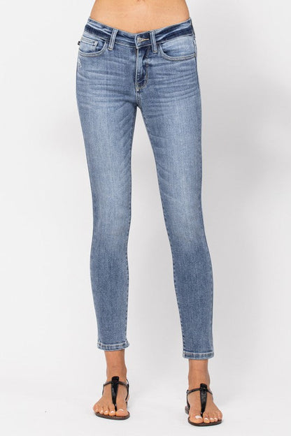 SKINNY CROPPED JUDY BLUE