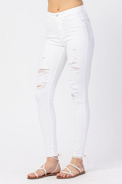 WHITE DISTRESSED JUDY BLUE